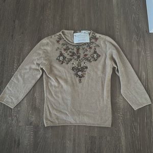Women’s sweater